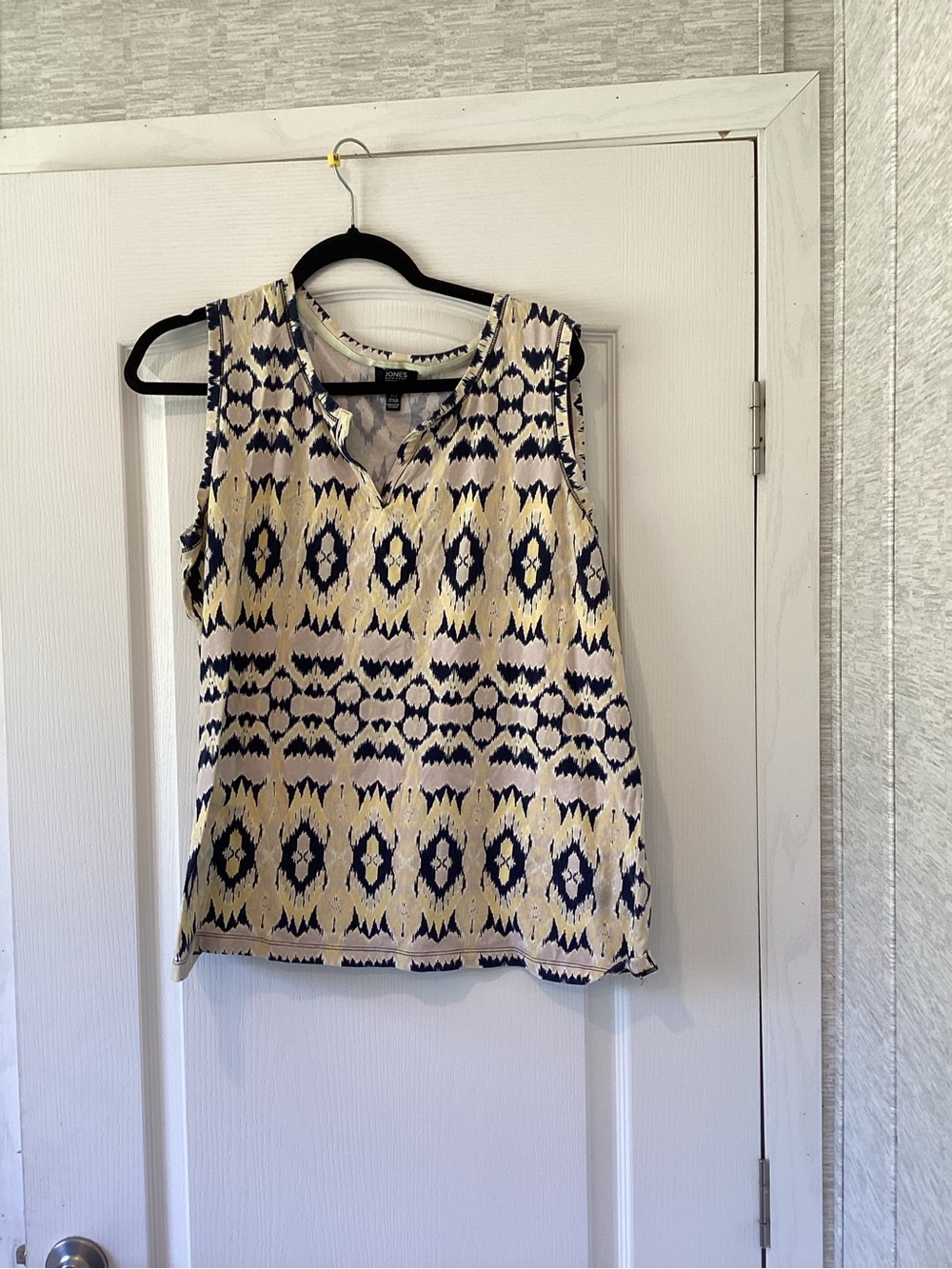 Jones New York Cream & Navy Sleeveless Geometric Print Top 1XL EUC